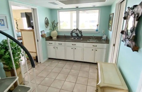 Isle of Palms Condo | Port O' Call C302 - Island Retreat! Oceanview!