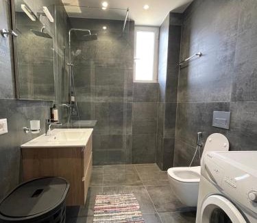 Kodrra Apartment | Port Side Sarande