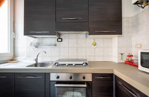 Historic Center Apartment | Porta Mascarella Apartment by Wonderful Italy