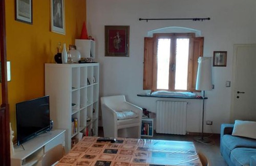 Peccioli Apartment | Porta Volterrana