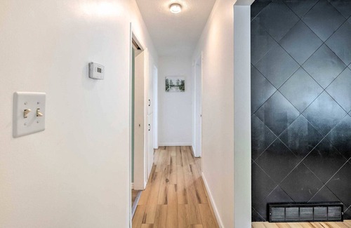 South Ogden House | Porter Ave Getaway bungalow in Ogden Utah (Sleeps 5)
