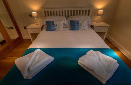 Porth Apartment | Porth Sands Beachfront Apartment