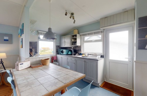 Hayle Apartment | Porthpean envelops you in its calm and comfortable space the moment you arrive