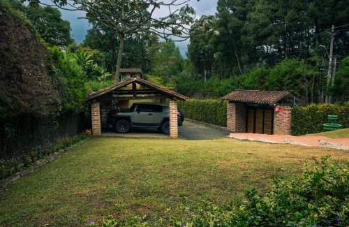 Retiro House | Portofino mountain retreat near Medellín