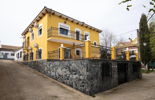 Torrejon El Rubio Hotel | POSADA EL ARRIERO