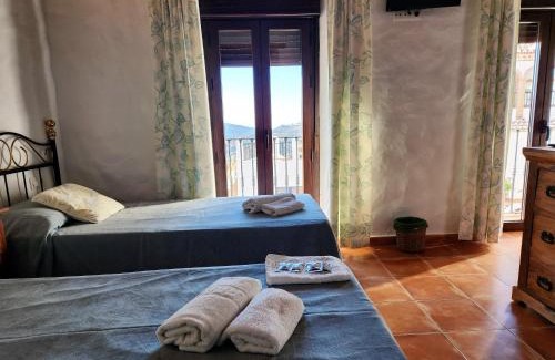 Canillas de Albaida Hotel | Posada La Plaza
