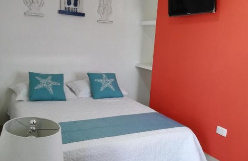 Punta Hansa Hotel | Posada Smith Town