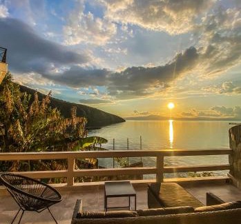 Kitries Apartment | Poseidon’s Bayview