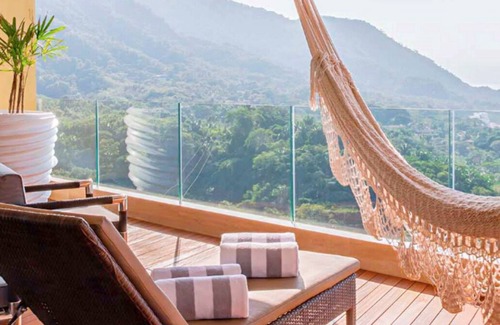 South Shore Hotel Area Resort | Posh 2 Bedroom Penthouse with Private Jacuzzi on Adult-Only Resort