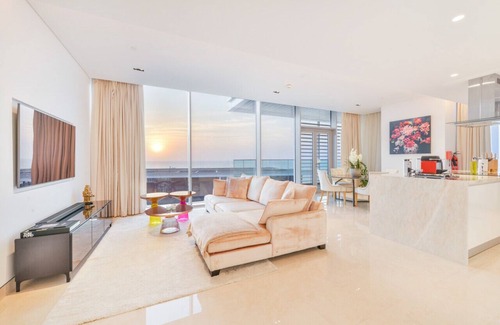Dubai Apartment | Posh 2 BR Oceanfront Apt ♥ of Bluewaters Island