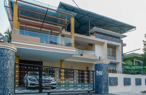 Thrissur House | Posh 7 BHK at BELLJEM Homes inside colony close to city