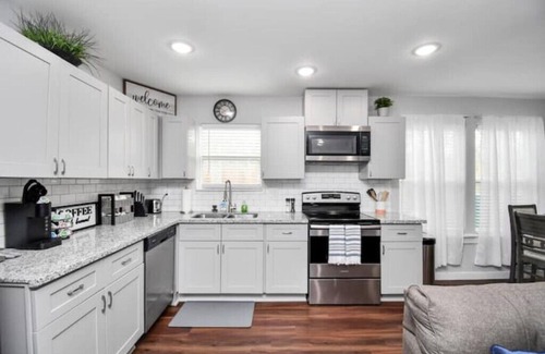 Washington Ave./ Memorial Park House | Posh HTX Getaway - Near downtown