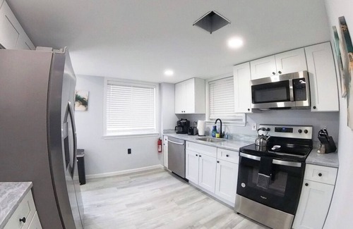 Atlantic City Condo | Posh Paradise - Modern Close to Casino and Water Park