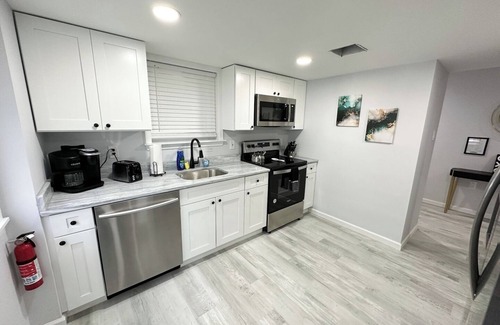 Atlantic City Condo | Posh Paradise - Modern Close to Casino and Water Park