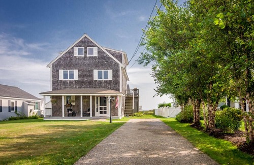 Sandwich House | Post and Beam home with beautiful views of Cape Cod Bay, just one house back from the water