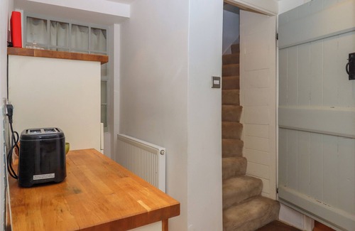 Sticklepath House | POST BOX COTTAGE, pet friendly, character holiday cottage in Chagford