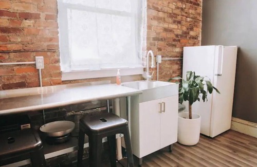 El Paso Apartment | Post Office Suite Downtown near Walking Trails, Ice Cream Parlor, Antique Malls