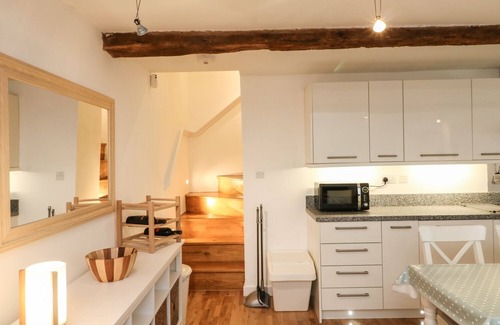 Branscombe Cottage | POTTERY BARN, pet friendly, with open fire in Branscombe