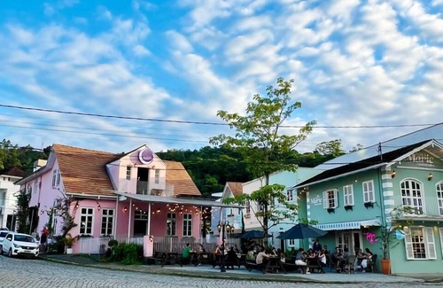 Velha Hotel | Pousada Casa da Maga