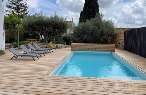 Poussan Villa | Poussan, Villa des Oliviers, superbe villa classé