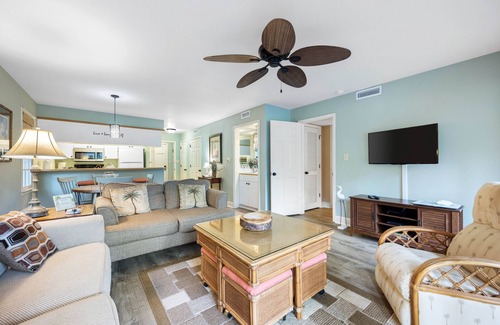 Pawleys Island Condo | PP 14-2 2 bedroom condo on ground level in Pawleys Plantation!