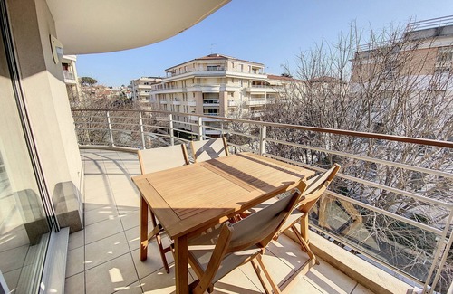 Cagnes-sur-Mer Condo | Près de la plage! Charmant Appart rénové + Piscine
