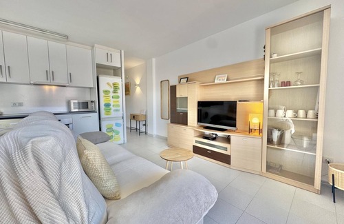 Roses Town Center Apartment | PR. Lovely apartment in Roses center