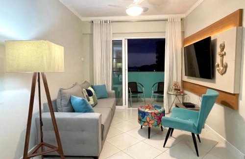 Tombo Apartment | Praia do Tombo Reformado, Piscina, Varanda Gourmet, Ar Condicionado, cama King Size, Smart TV, Wi-Fi