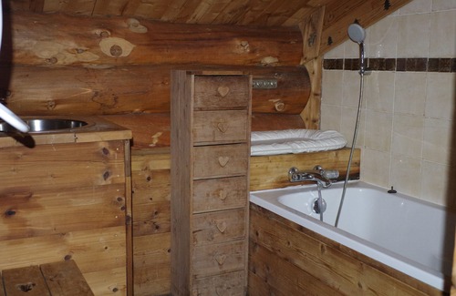 Pralognan-la-Vanoise Ski Chalet | Pralognan La Vanoise: Apartment/flat - Pralognan la vanoise