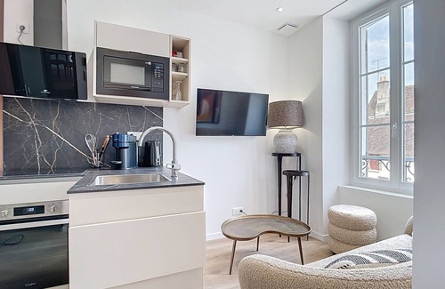 Montargis Apartment | Prasline Suite