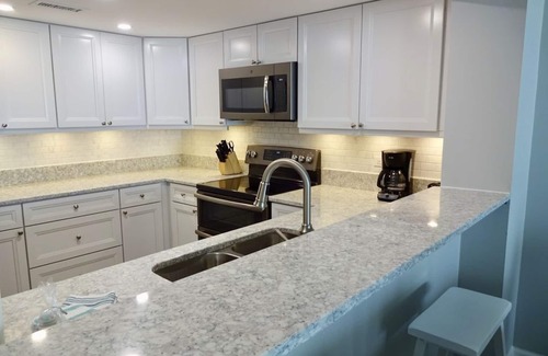 Briarcliffe Acres Condo | Premier-2BR/2BA-Southern View-High End Remodel-Lavish Kitchen & Baths + Locker!