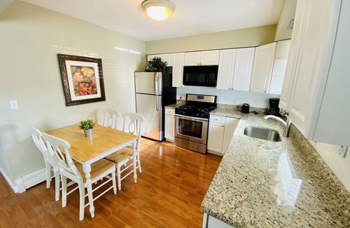 Ortley Beach Condo | PREMIER HOST- 2BR SEASIDE PARK SUITE#5, One Short Block to Beach, Kit,Liv Room n