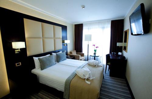 Lviv City Center Hotel | Premier Hotel Dnister