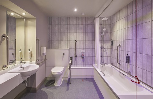 Cambridge Hotel | Premier Inn Cambridge - A14 J32