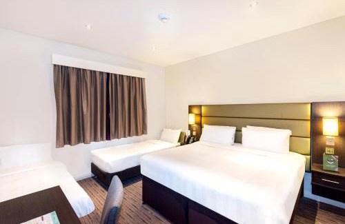 Discovery Gardens Hotel | Premier Inn Dubai Ibn Battuta Mall