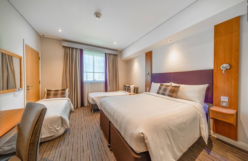 Dubai Investment Park Hotel | Premier Inn Dubai Investment Park