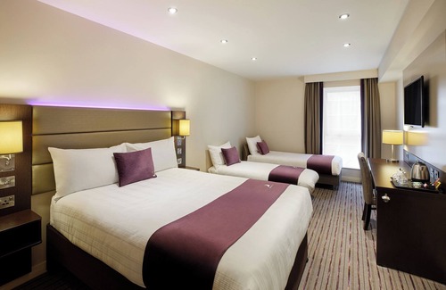 Gosport Hotel | Premier Inn Gosport
