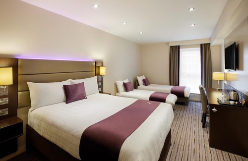 Prestwich Hotel | Premier Inn Manchester - Prestwich