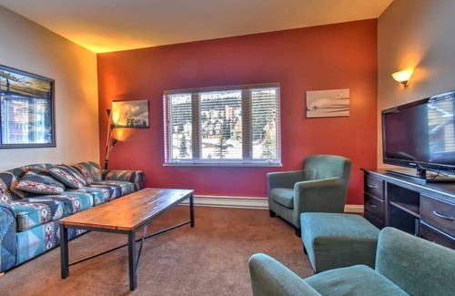 Big White Ski Resort Apartment | Premier Ski-In/Ski-Out Condo at the Heart of Big White Resort