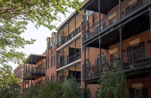 Oxford Condo | Premium 2 Bedroom 2 Bath Condo on the Oxford Square