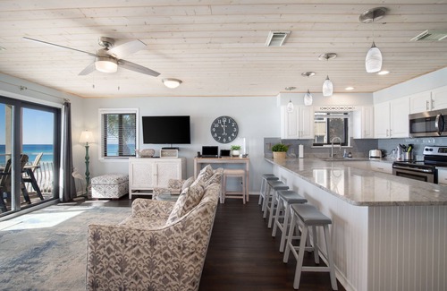 Crystal Beach Condo | Premium Gulf Front Condo - Private beach, free beach service - Book for 2026 now