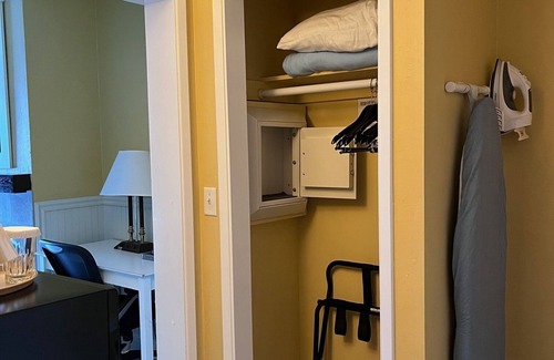 Downtown Monterey Cabin | Premium King Fireplace Room Walking Distance from the Beach!