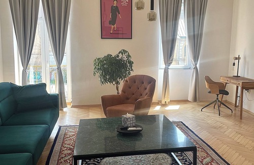 Old Town Apartment | Premium Living Sarajevo Downtown 1000sq/ft-93m2