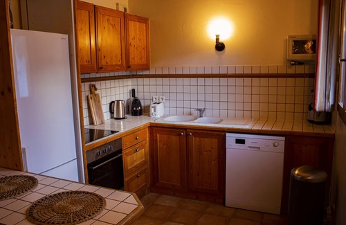 Isola Ski Chalet | Premium mountain chalet, sleeps 10, Internet, Private garage