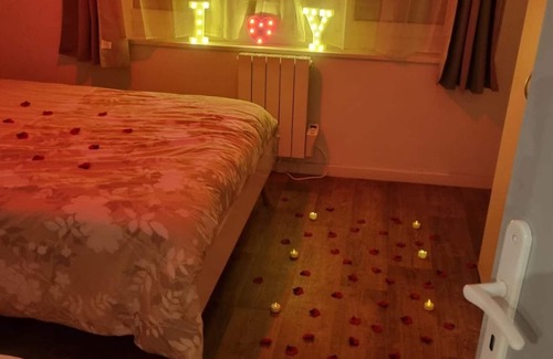 Brequerecque Apartment | 💎Premium Offer💎Suite with Balneo Bath/Jacuzzi- Old Town Residence