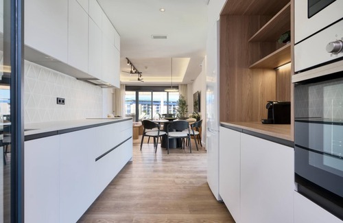 La Buhaira Apartment | Premium Penthouse 3BR, 4BA, Terrace, Parking & Views
