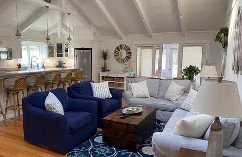Country Club Estates House | Premium Quality Cottage "In-Town" Rehoboth, 3 Bedrooms each w/Full Bath!