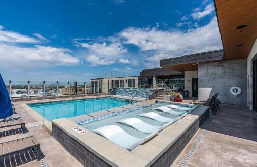 Rio Grande Apartment | Premium SLC Luxury- Penthouse VIEWS - Top Amenities