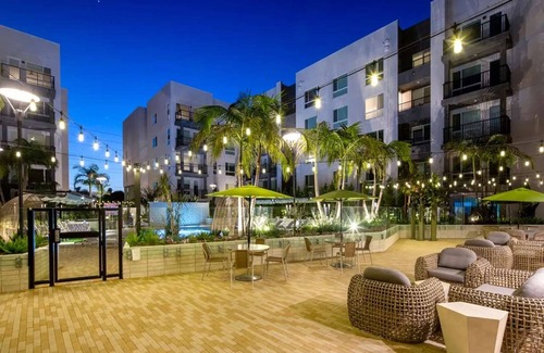 Lyon Street Apartment | Premium Stay 10 Min From Disneyland With Pool GYM