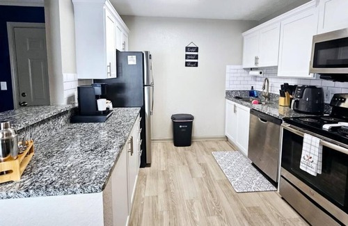 Smyrna Apartment | Premium Stay By The Braves/ Free Parking / 5 Min Walk To The Stadium